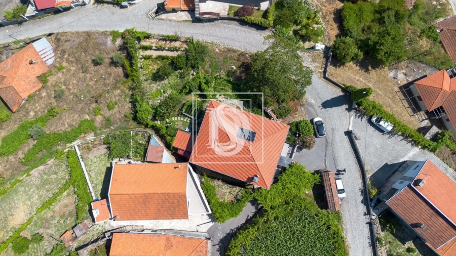 Moradia T4 para Venda em Teixeira e Teixeiró Foto 24