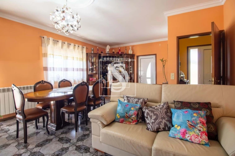 Moradia T4 para Venda em Teixeira e Teixeiró Foto 9