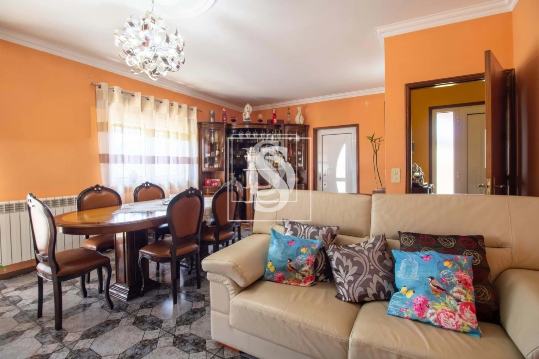 Moradia T4 para Venda em Teixeira e Teixeiró Foto 9