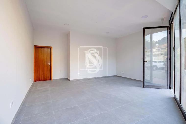 Negócio para Venda em Gondar Foto 1