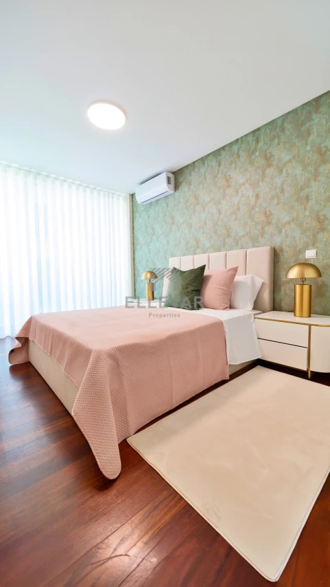 Apartamento T4 para Venda em Funchal (Se)