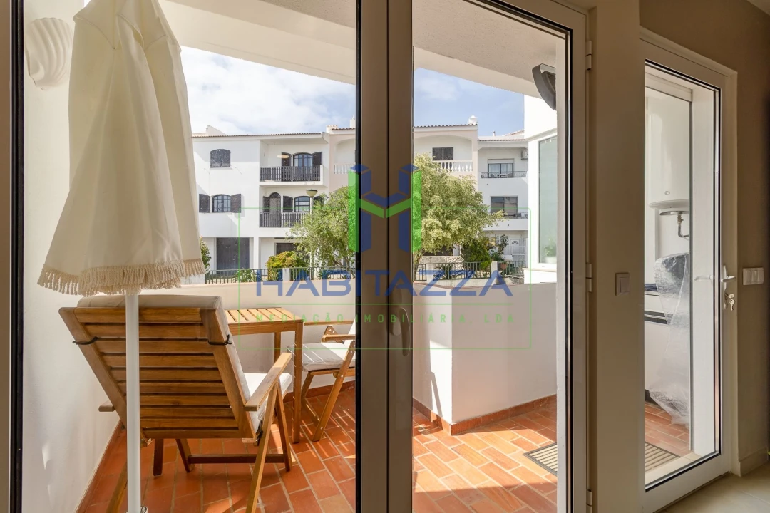Apartamento T2 para Arrendamento em Lagos (São Sebastião e Santa Maria) Foto 9