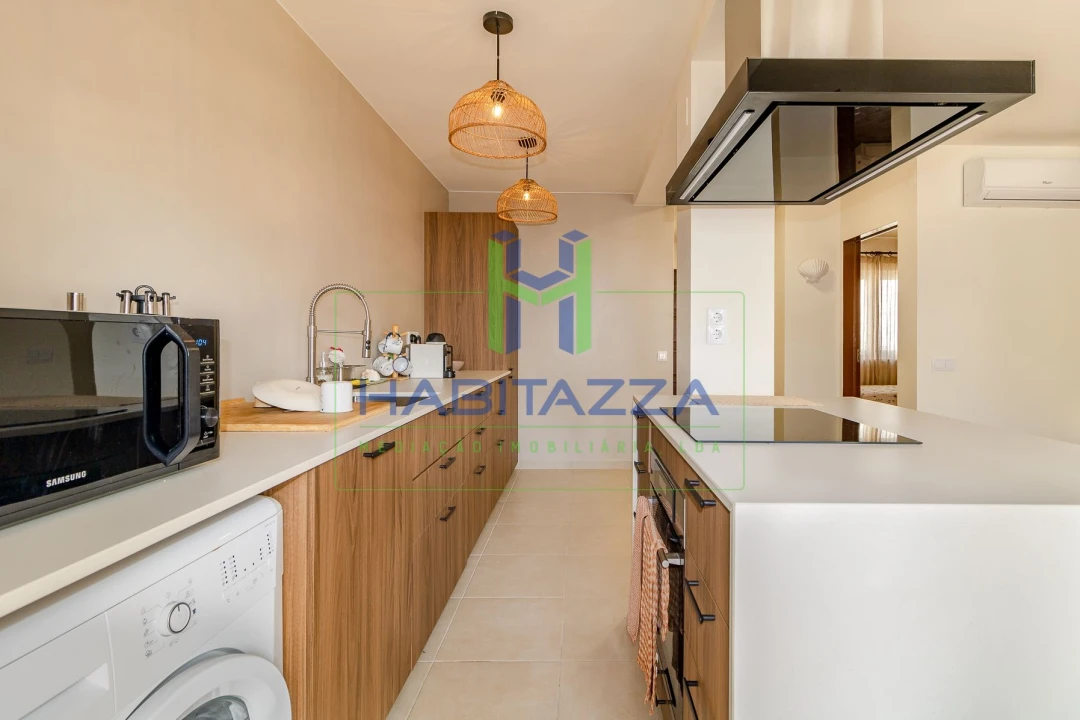 Apartamento T2 para Arrendamento em Lagos (São Sebastião e Santa Maria) Foto 12