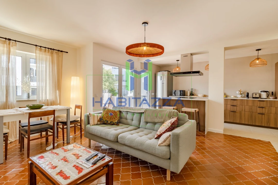 Apartamento T2 para Arrendamento em Lagos (São Sebastião e Santa Maria) Foto 1