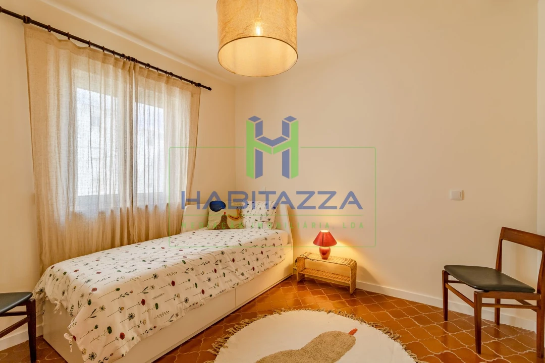 Apartamento T2 para Arrendamento em Lagos (São Sebastião e Santa Maria) Foto 16