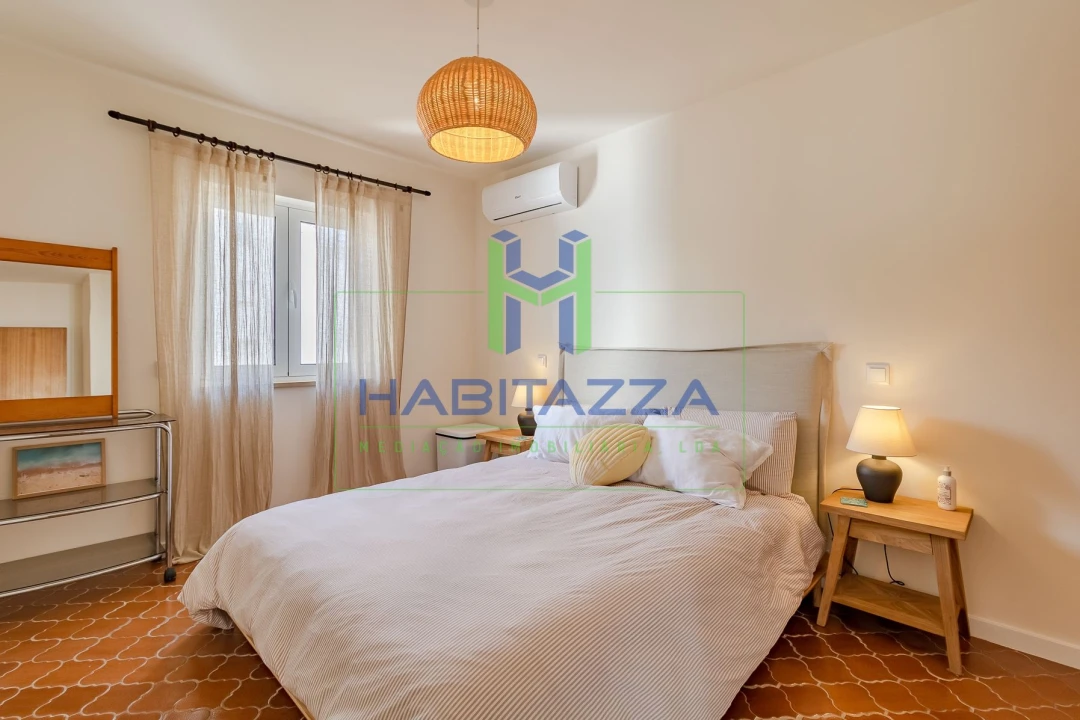 Apartamento T2 para Arrendamento em Lagos (São Sebastião e Santa Maria) Foto 19