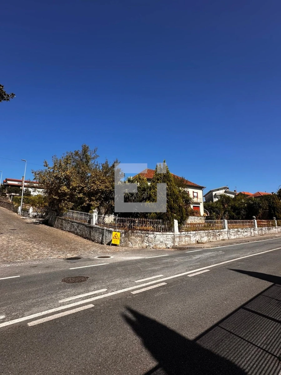 Moradia para Venda em Lordelo Foto 38