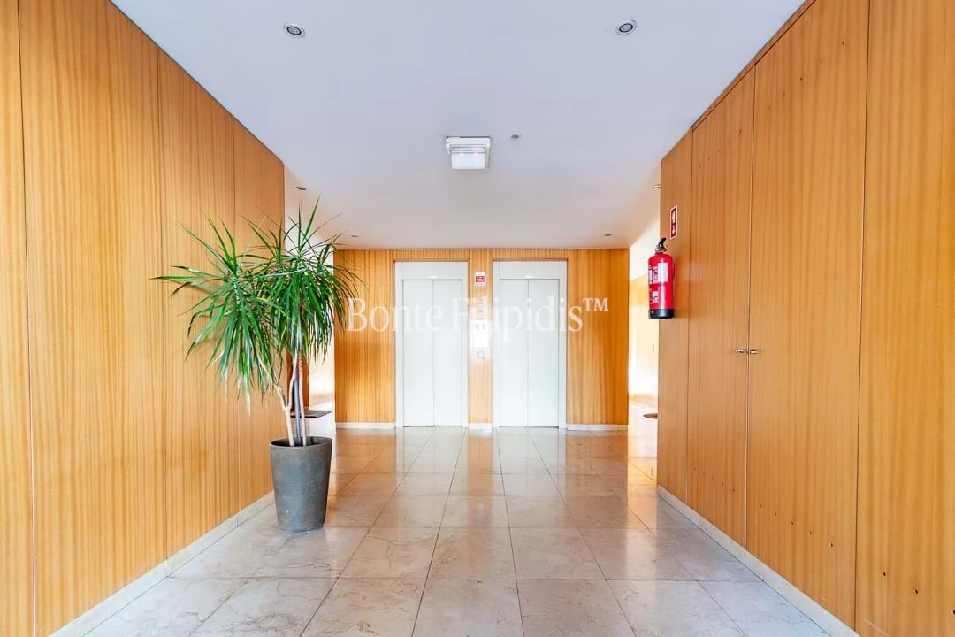 Apartamento T5 para Venda em Paranhos Foto 54