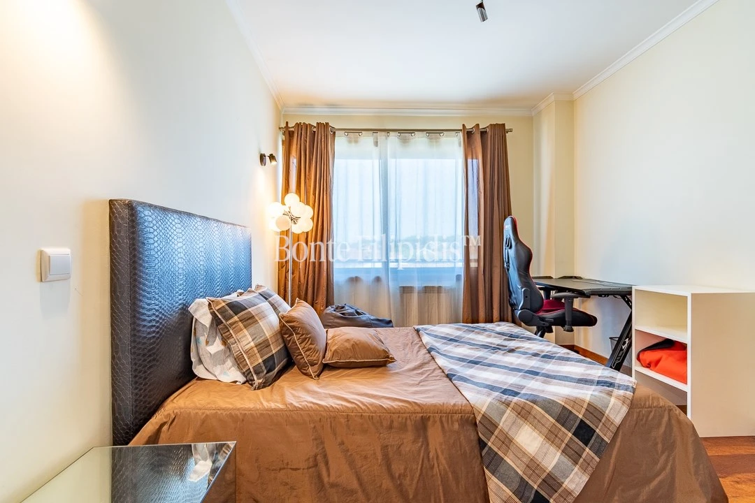 Apartamento T5 para Venda em Paranhos Foto 29