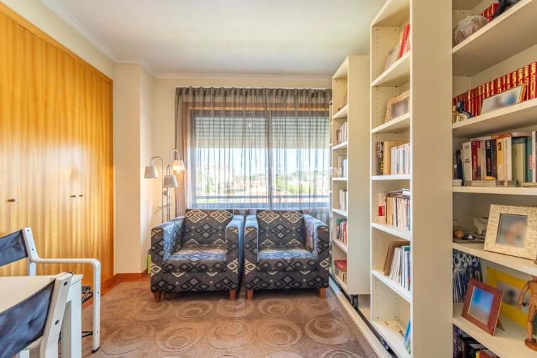 Apartamento T5 para Venda em Paranhos Foto 24