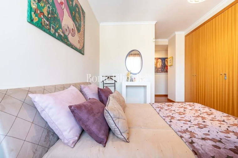 Apartamento T5 para Venda em Paranhos Foto 19