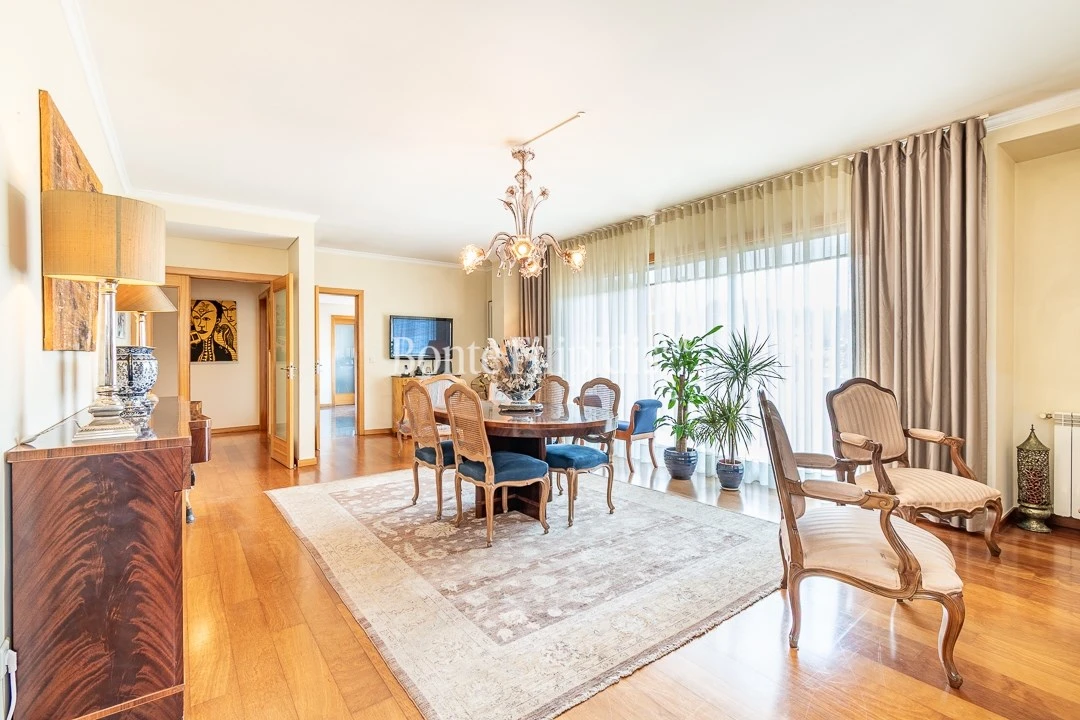 Apartamento T5 para Venda em Paranhos Foto 41