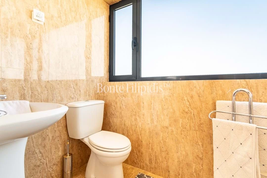 Apartamento T5 para Venda em Paranhos Foto 33