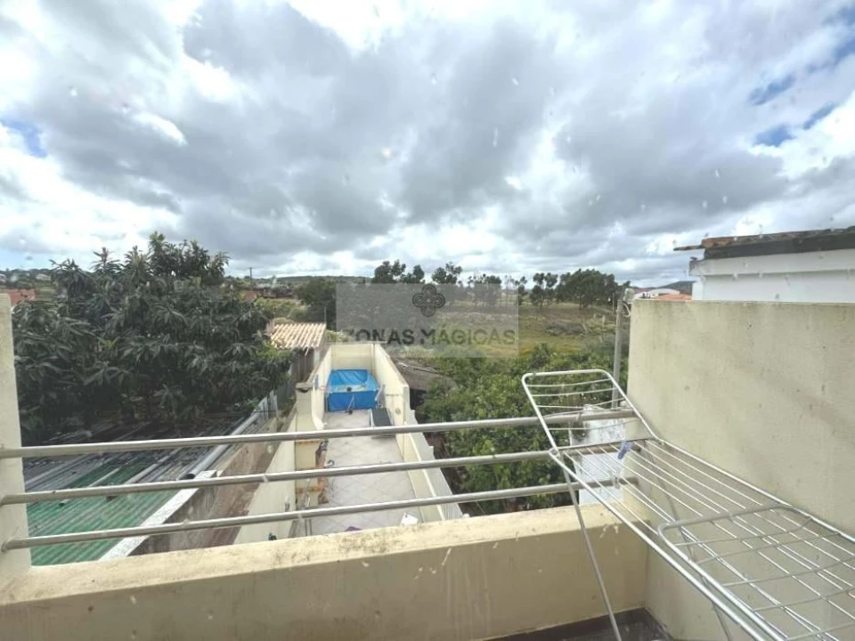 Moradia T2 para Venda em Odiaxere Foto 13