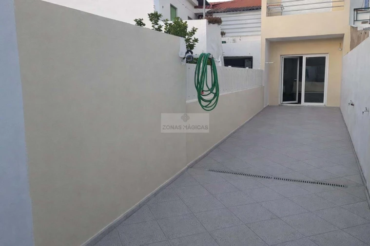 Moradia T2 para Venda em Odiaxere Foto 14