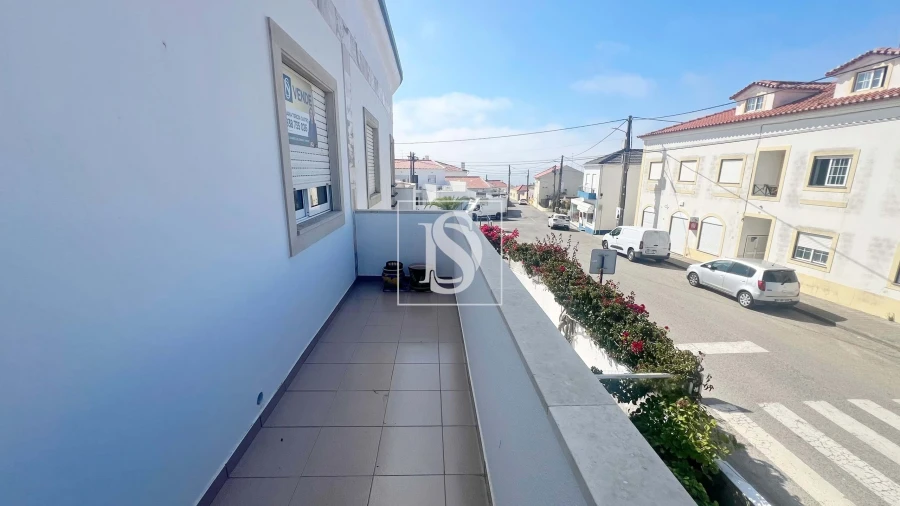 Apartamento T2 para Venda em Atouguia da Baleia Foto 11