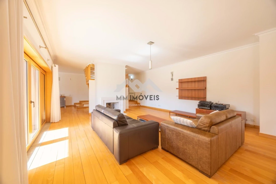 Moradia T5 para Venda em Grijo Foto 52