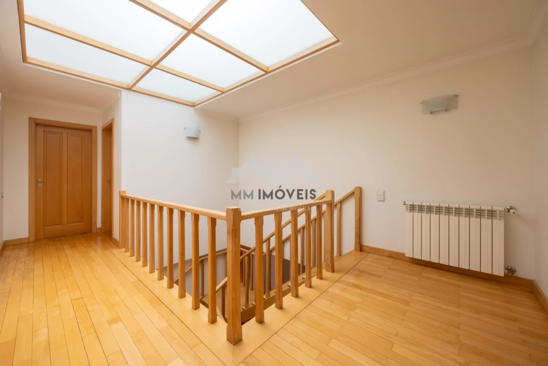 Moradia T5 para Venda em Grijo Foto 40