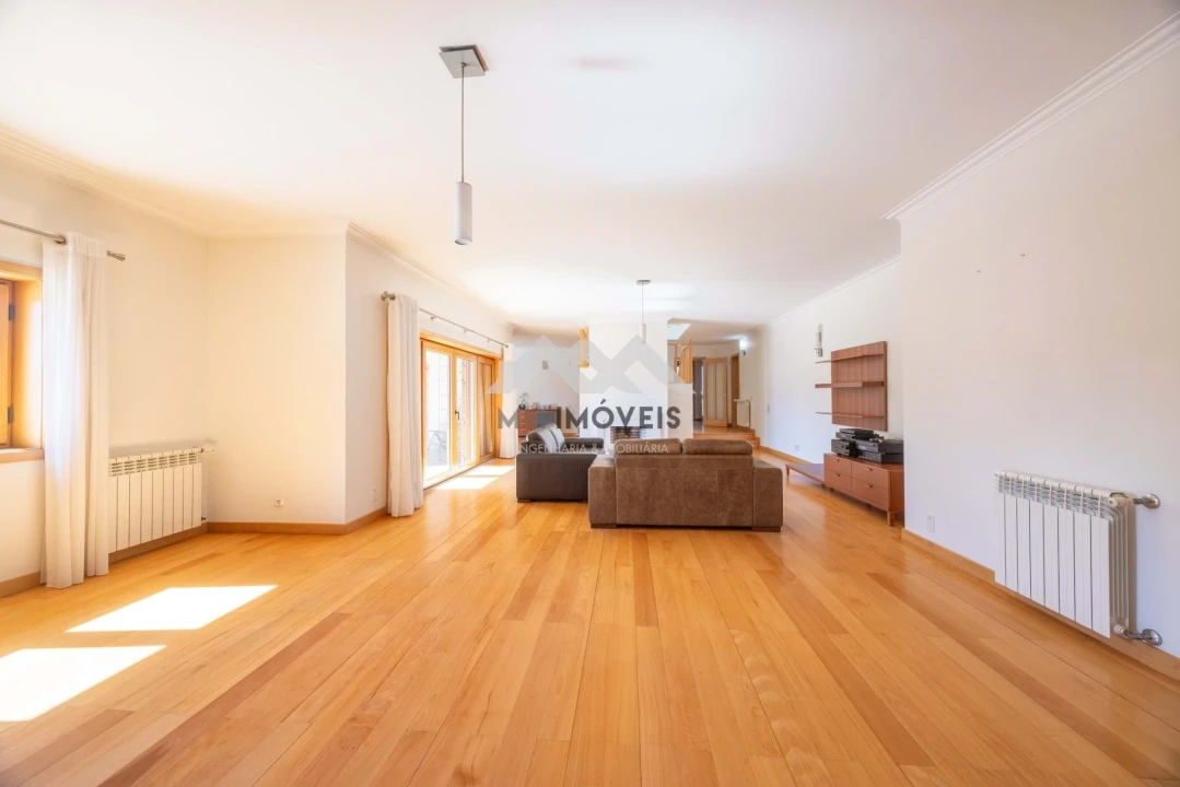 Moradia T5 para Venda em Grijo Foto 15