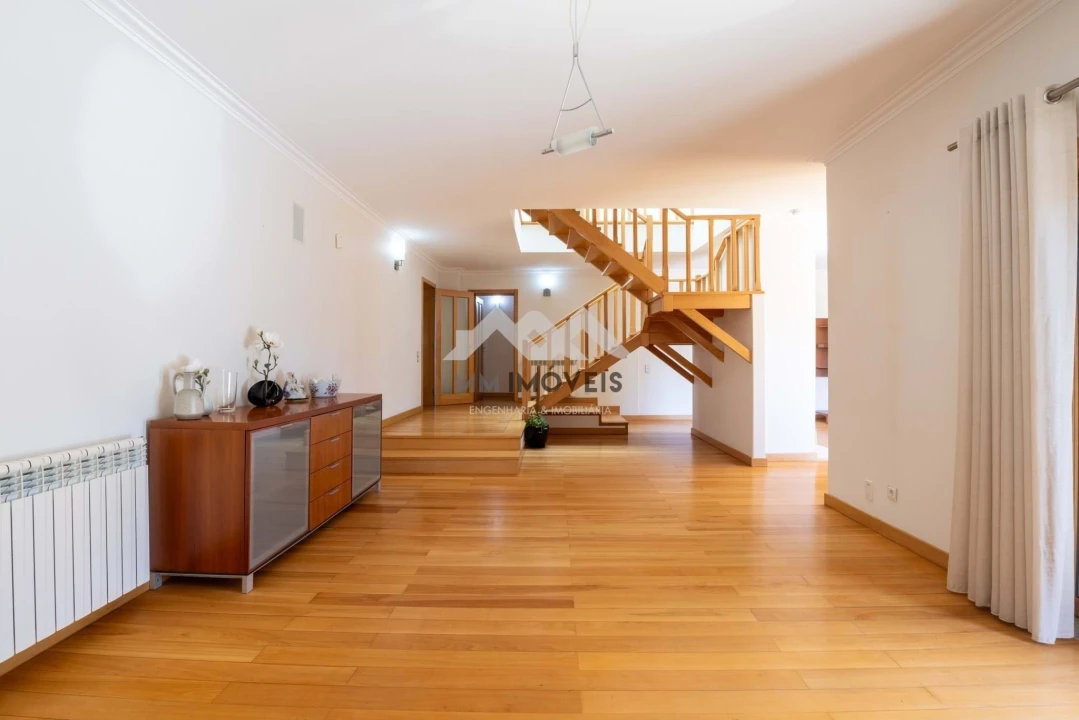 Moradia T5 para Venda em Grijo Foto 54