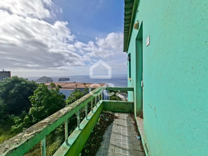 Moradia T2 para Venda em Feteira Foto 11