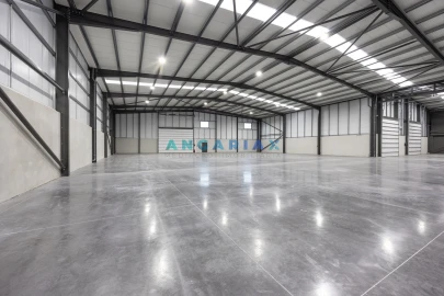 Armazém para Venda em Maiorga