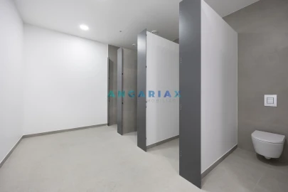 Armazém para Venda em Maiorga