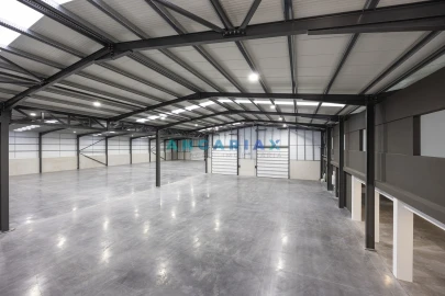 Armazém para Venda em Maiorga