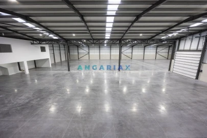 Armazém para Venda em Maiorga