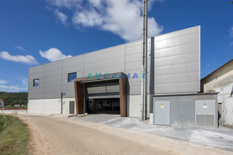 Armazém para Venda em Maiorga Foto 3