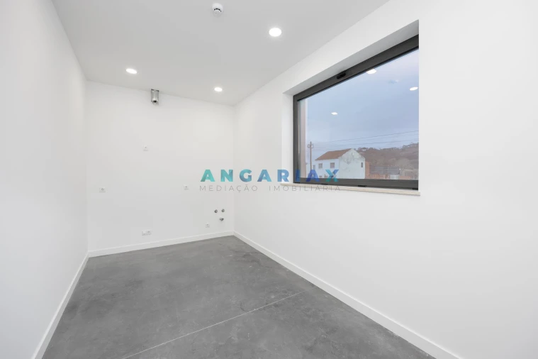 Armazém para Venda em Maiorga Foto 19