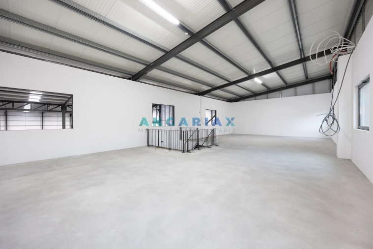 Armazém para Venda em Maiorga Foto 61