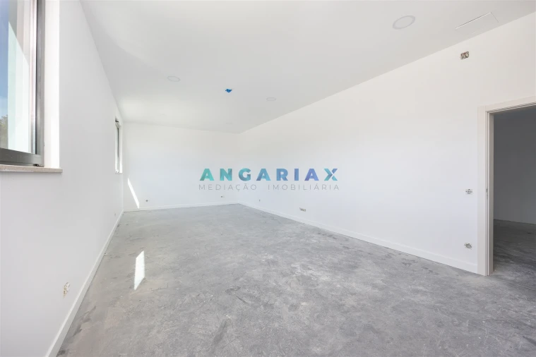 Armazém para Venda em Maiorga Foto 6