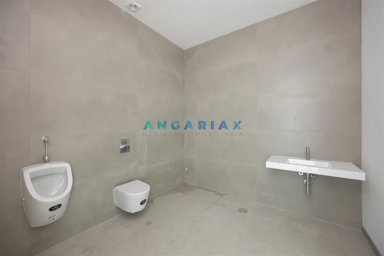 Armazém para Venda em Maiorga Foto 19