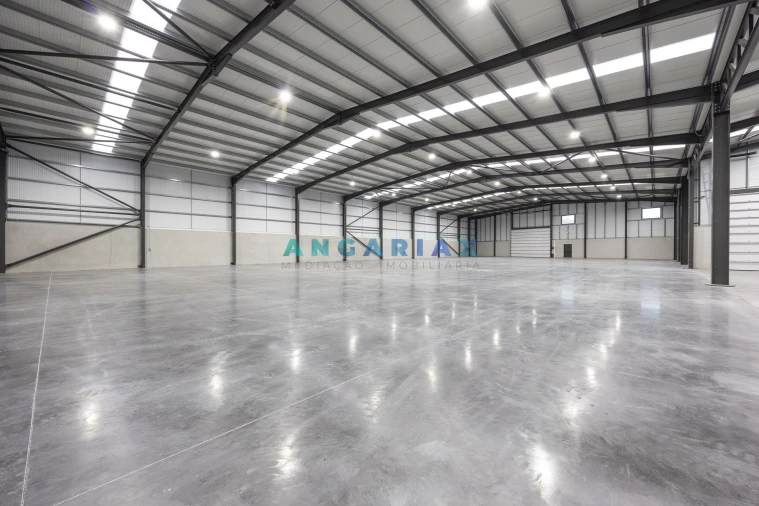 Armazém para Venda em Maiorga Foto 3