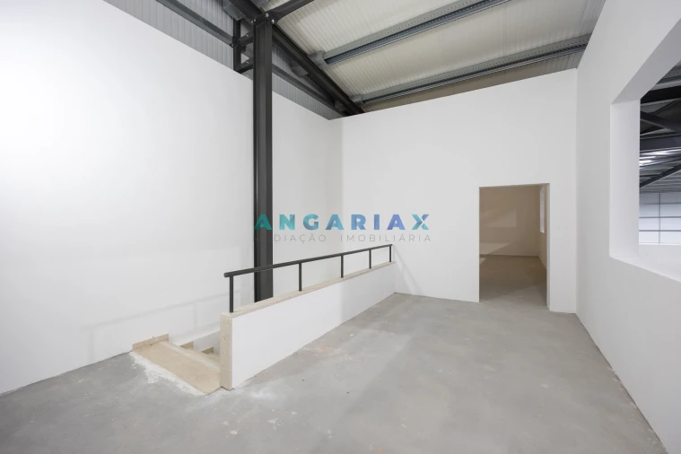 Armazém para Venda em Maiorga Foto 44