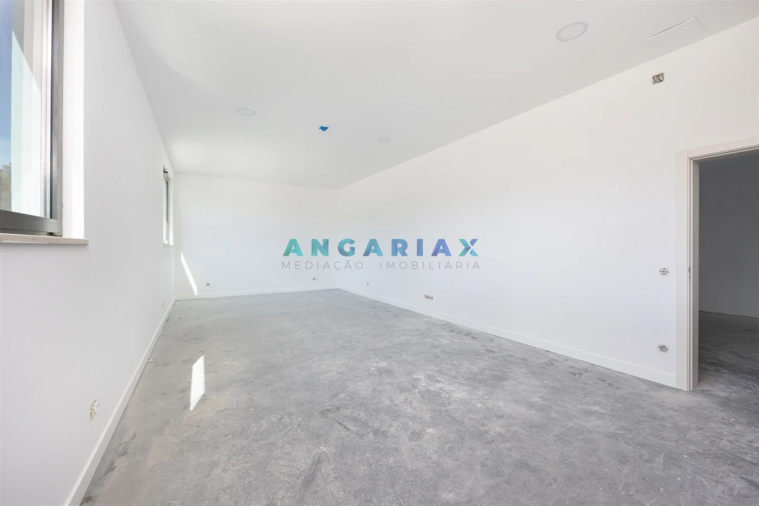 Armazém para Venda em Maiorga Foto 7