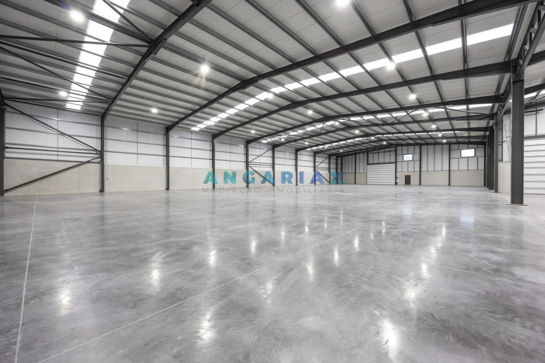 Armazém para Venda em Maiorga Foto 3