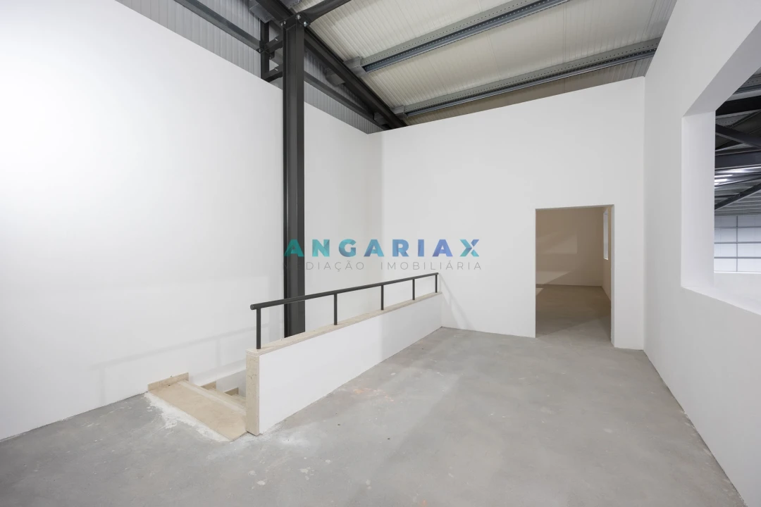 Armazém para Venda em Maiorga Foto 44