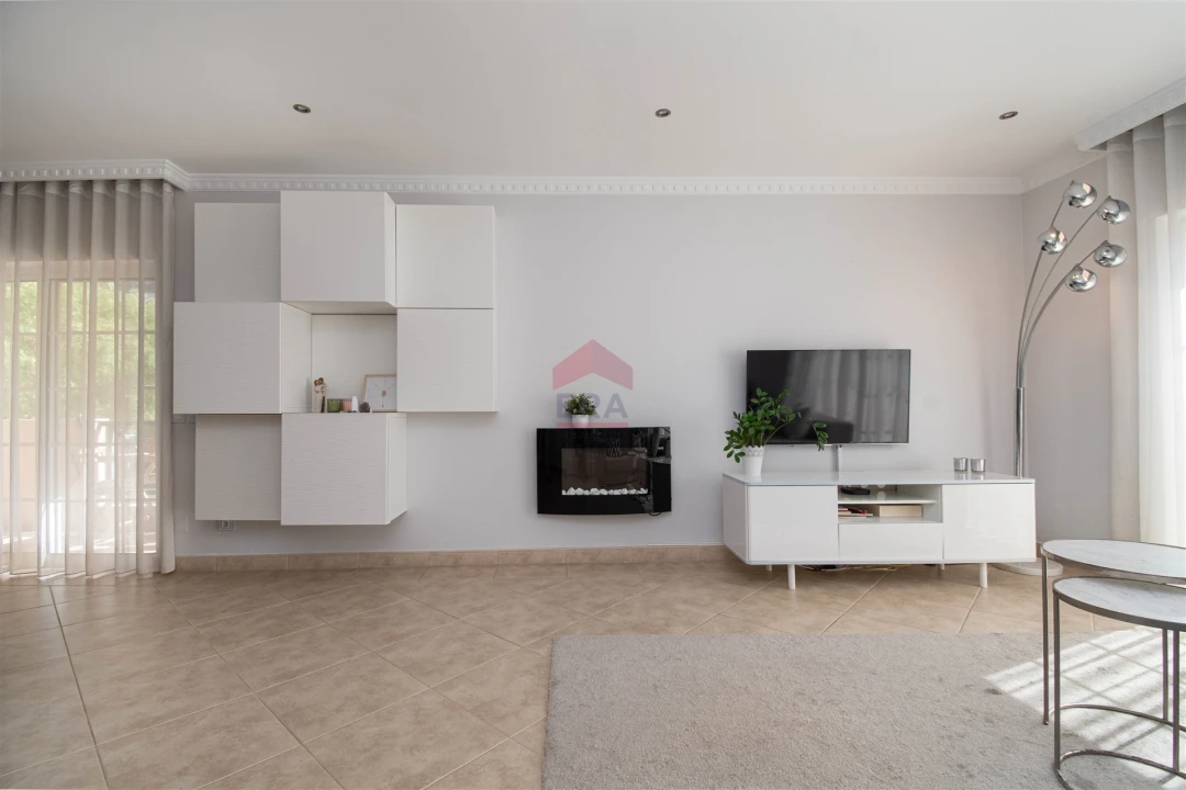 Moradia T3 para Venda em Faro (Sé e São Pedro) Foto 5