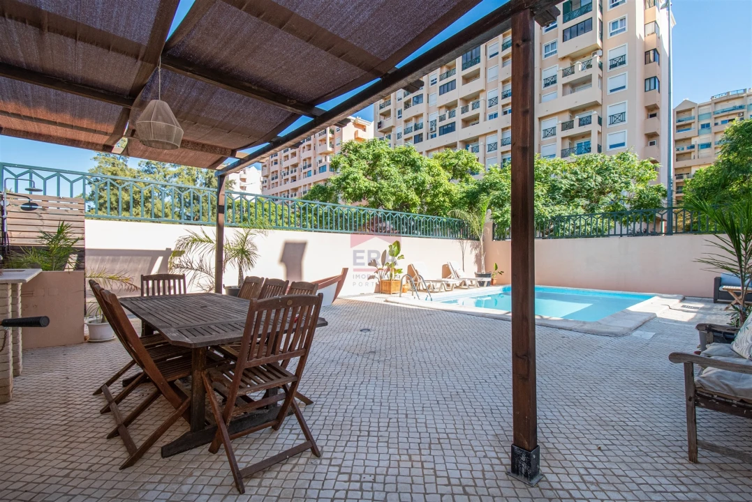 Moradia T3 para Venda em Faro (Sé e São Pedro) Foto 28