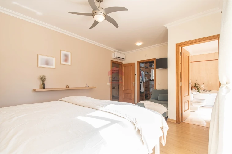 Moradia T3 para Venda em Faro (Sé e São Pedro) Foto 22