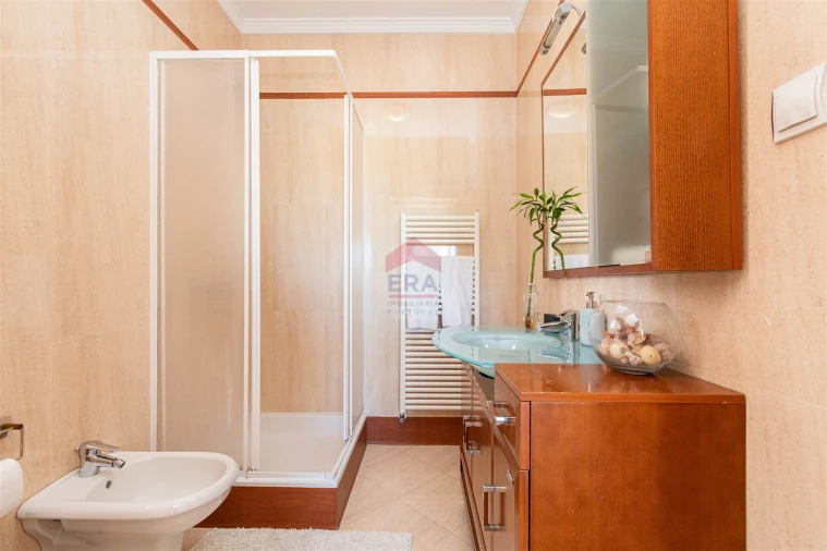 Moradia T3 para Venda em Faro (Sé e São Pedro) Foto 17