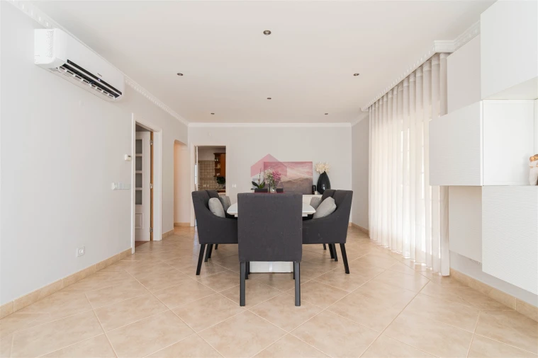 Moradia T3 para Venda em Faro (Sé e São Pedro) Foto 6