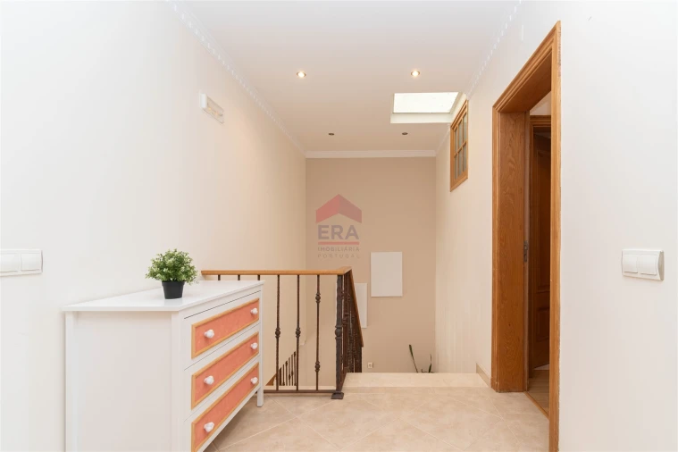 Moradia T3 para Venda em Faro (Sé e São Pedro) Foto 12