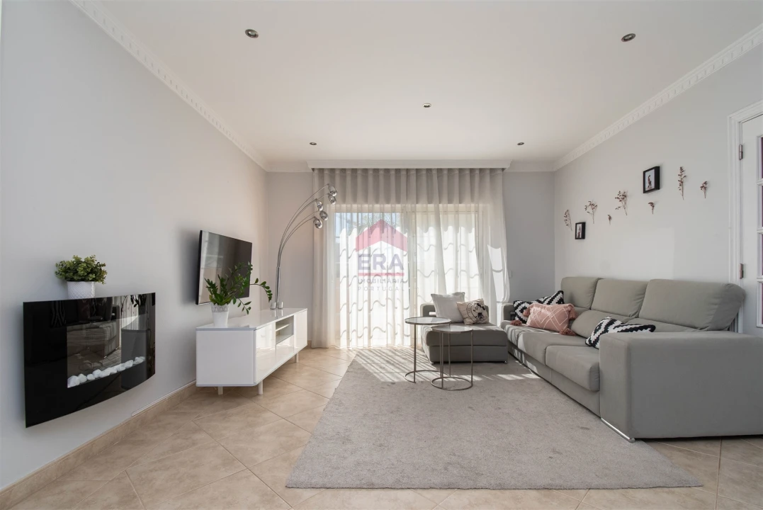 Moradia T3 para Venda em Faro (Sé e São Pedro) Foto 4