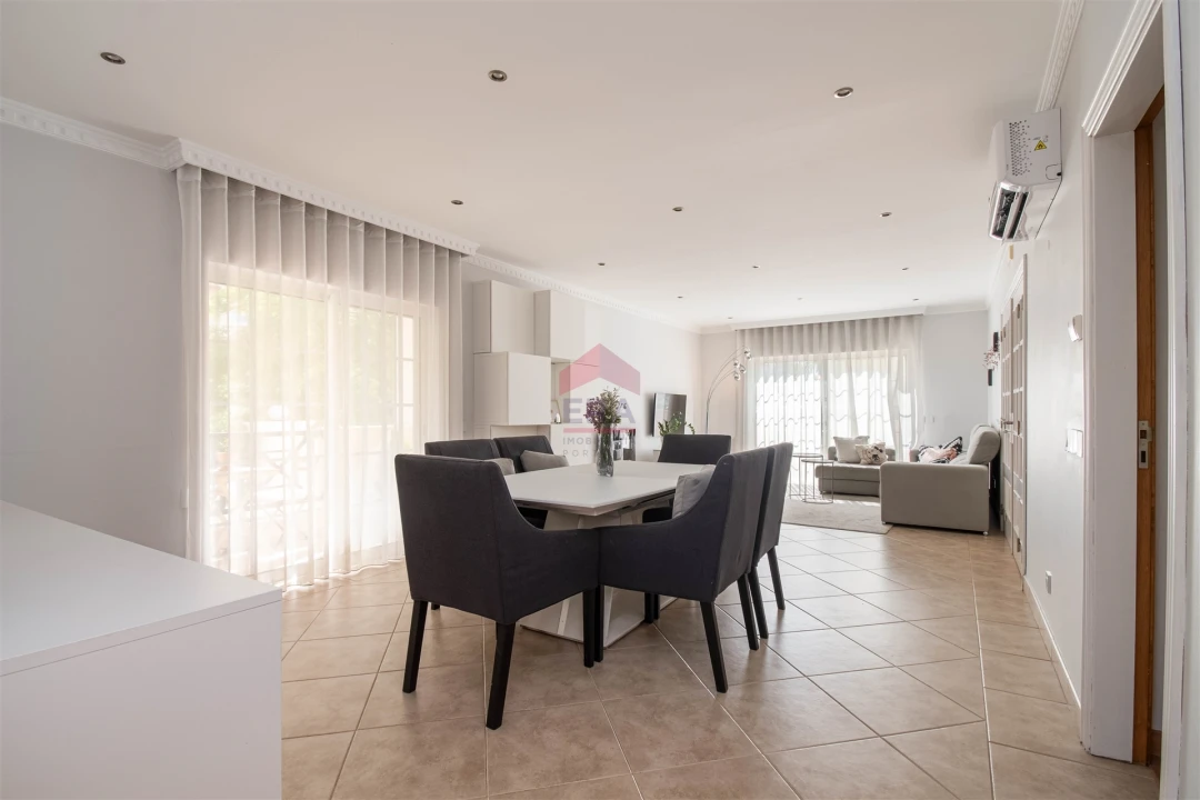 Moradia T3 para Venda em Faro (Sé e São Pedro) Foto 7