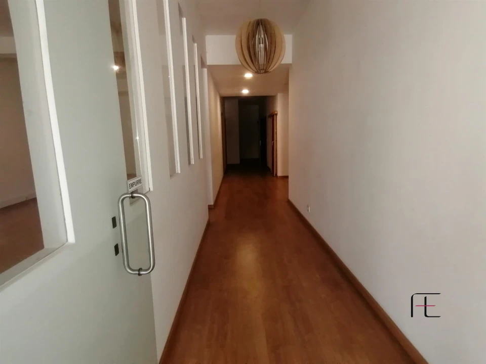 Loja para Venda em Baguim do Monte (Rio Tinto) Foto 12