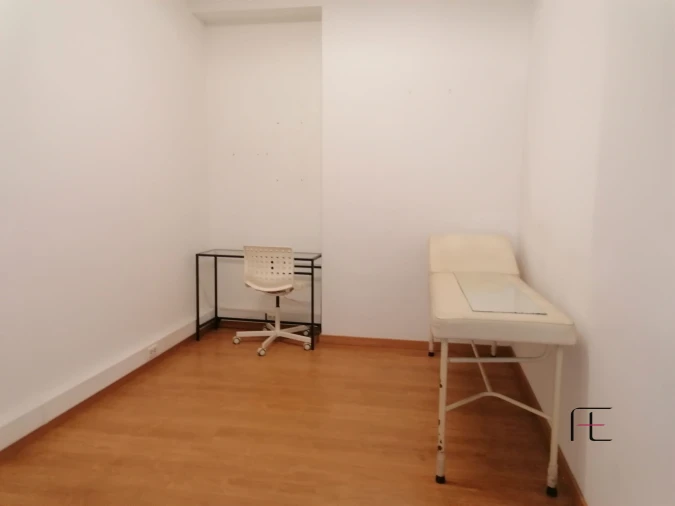 Loja para Venda em Baguim do Monte (Rio Tinto) Foto 15