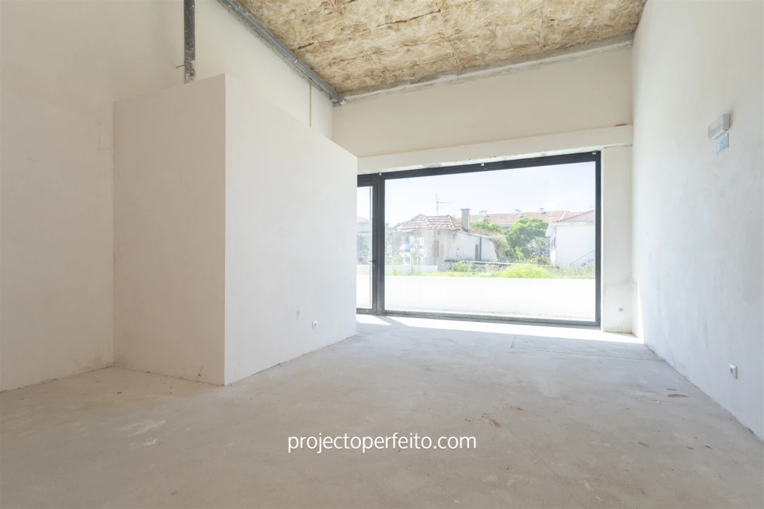 Loja para Venda em Espinho Foto 1